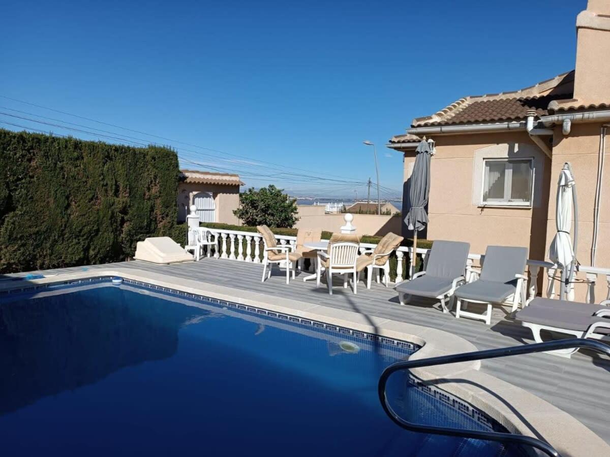 Quaint Ground Floor Apartment With Pool Lb1 Torrevieja Exteriör bild