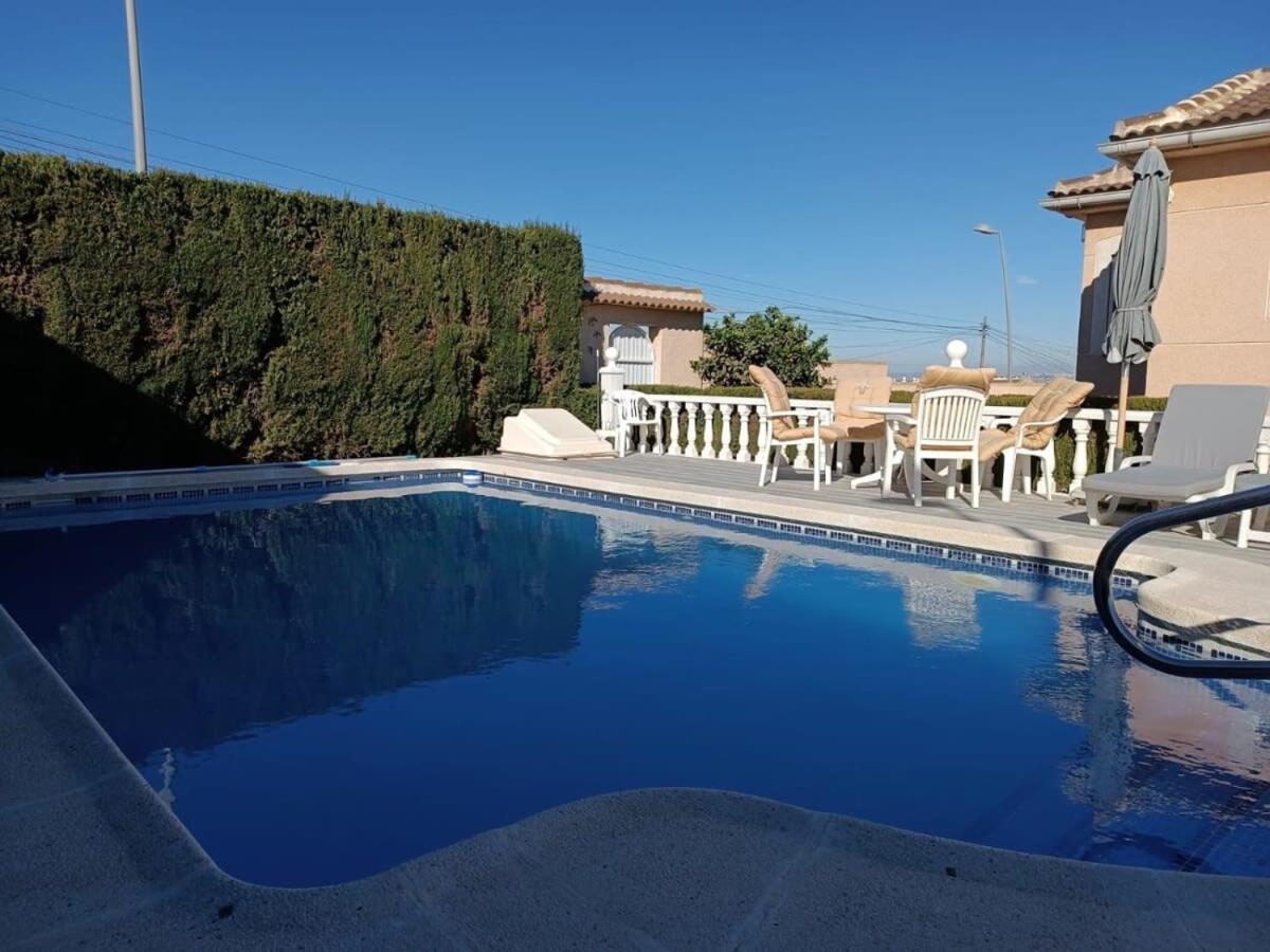 Quaint Ground Floor Apartment With Pool Lb1 Torrevieja Exteriör bild