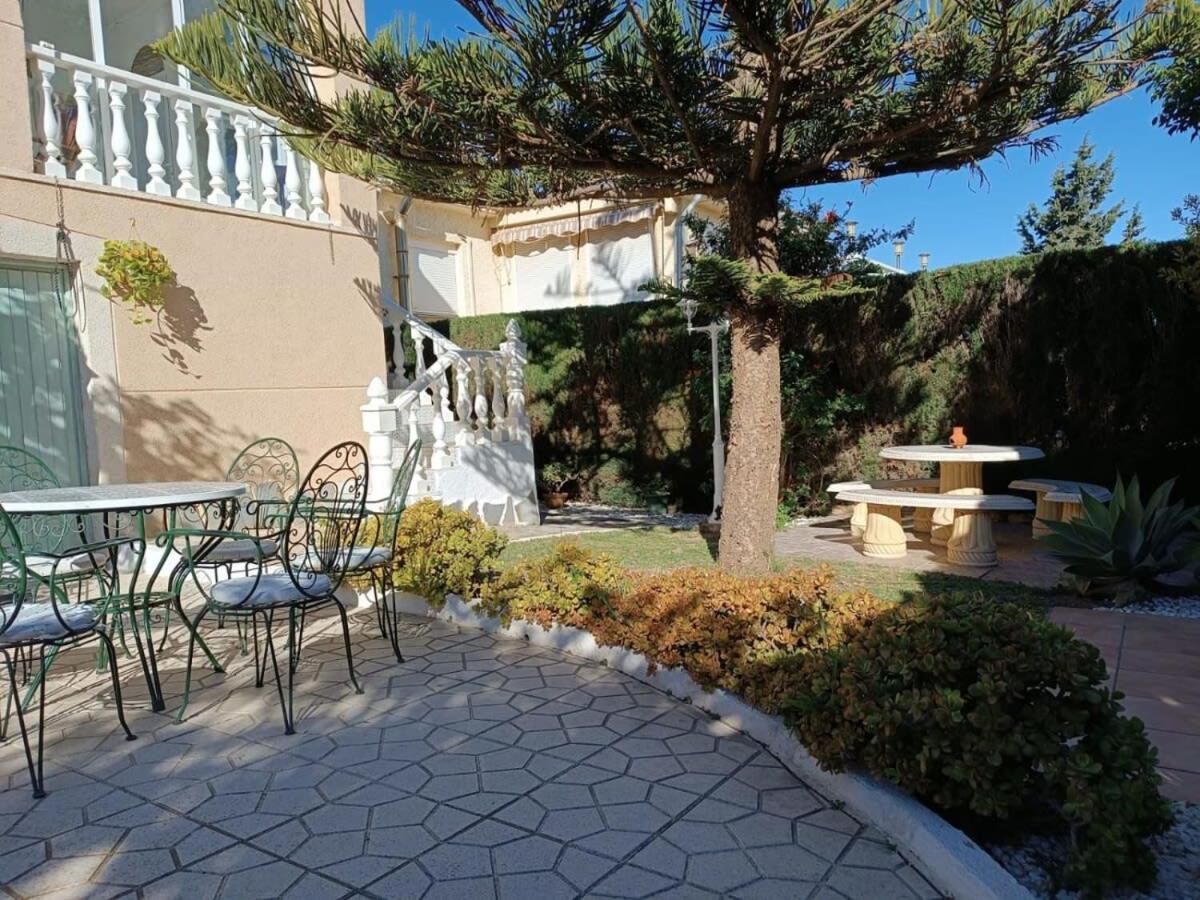 Quaint Ground Floor Apartment With Pool Lb1 Torrevieja Exteriör bild