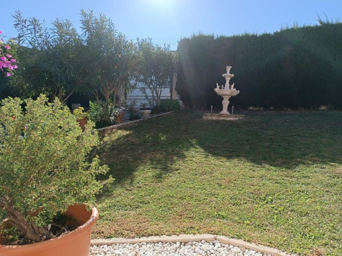 Quaint Ground Floor Apartment With Pool Lb1 Torrevieja Exteriör bild
